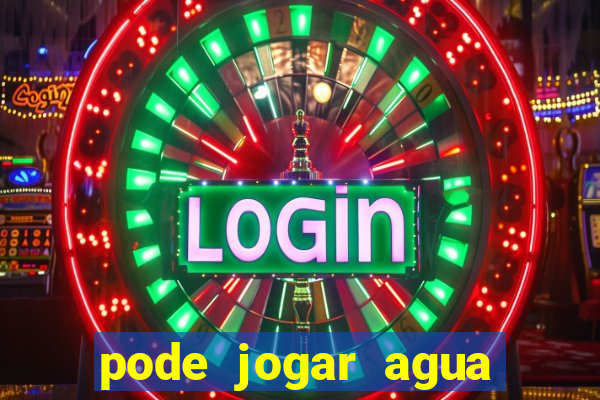 pode jogar agua quente na privada