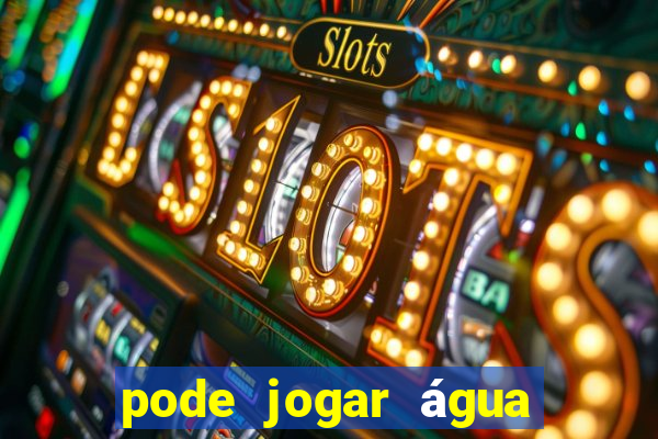 pode jogar água quente no vaso sanitário