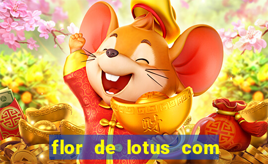 flor de lotus com lua tatuagem