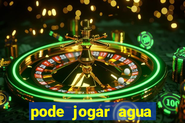 pode jogar agua fervente na pia